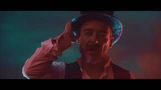 Love of Lesbian - Cuando no me ves (Videoclip Oficial)