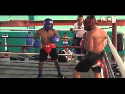 Guanteo Carlos Buitrago vs Roman Gonzalez - Mayo 27,2014 - Videos Prodesa