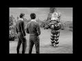 Robotoid Threatens The Robinsons Lost In Space 11 14