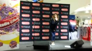 Jessica Sanchez right to fall and happy cover Live