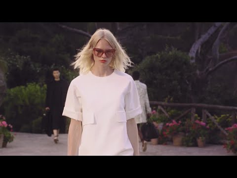 Max Mara Resort Collection 2022 (SS22) 👗