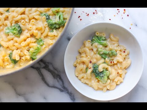 Creamy Stovetop Macaroni and Cheese: How to Make the best mac and cheese EVER!