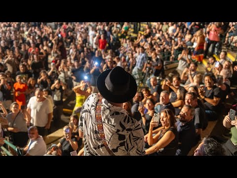 Fred Sunwalk - "Blues Everyday" live at the Arena Blues Festival.