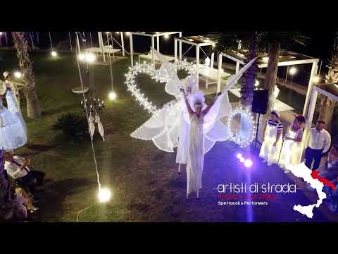 Farfalle luminose spettacoli di artisti da strada sui trampoli - Matrimonio Puglia