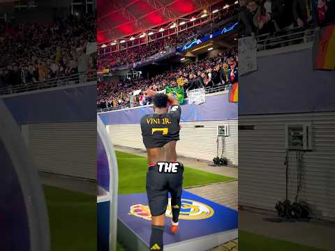 Why players don’t step on the logo?🤔 #football #shorts #short