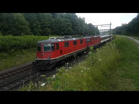 2x Re 420 mit EW IV als IR 37 von Zürich HB nach Basel SBB in Lenzburg