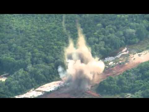 Amazônia: Caças destroem pista clandestina - 2011 - Gente de Opinião