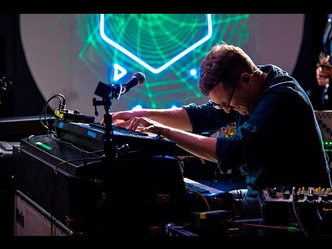 Floating Points - Kuiper (Live on KEXP)