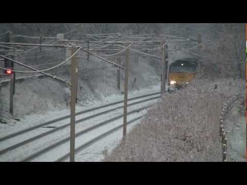 57601 tnt 57001 5Z31 Carnforth - Derby @ Moore 16/12/11