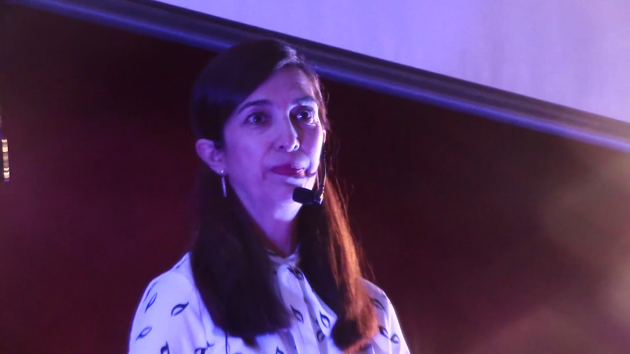 Los padres "luz en la vida de sus hijos" | Angélica Muñoz | TEDxAvMorelos