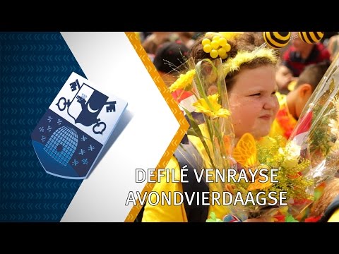 Defilé Venrayse Avondvierdaagse - 14 juni 2016 - Peel en Maas TV Venray