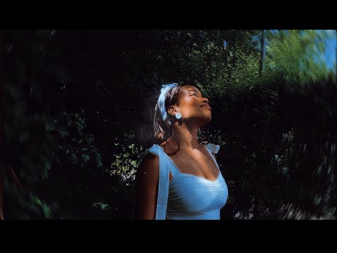 Glochi - Anywhere (LYRIC VISUALISER)