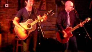 Mark Kano &amp; Mike Garrigan: Flat Tire (acoustic) - 2009.05.29