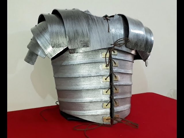 Vídeo relacionado con EXNOT Armadura corporal Lorica Segmentata de soldado romano, acero de 18 g, plata y oro, construcción de metal, armadura portátil hecha a mano para LARP y cosplay.