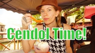 Eating refreshing & delicious Cendol Dessert on a hot & humid day in Malacca (Melaka), Malaysia