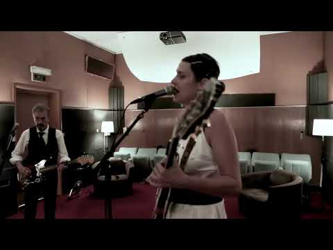 GRAVAS - TEEPEES - Live @ The Free House