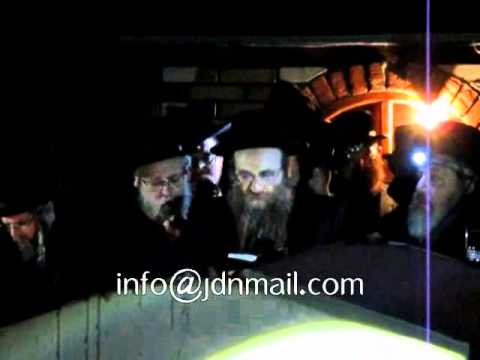 Kosov Rebbe Visits Mekomos Hakedoshim Adar II  5771