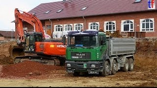preview picture of video 'HITACHI Zaxis 290 LCN & MAN TGA, F2000 / Pfleiderer Areal Winnenden, Germany, 24.03.2014.'