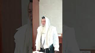 כל כמה זמן צריך לבדוק תפילין? (הרב יגאל כהן) - התמונה מוצגת ישירות מתוך אתר האינטרנט יוטיוב. זכויות היוצרים בתמונה שייכות ליוצרה. קישור קרדיט למקור התוכן נמצא בתוך דף הסרטון