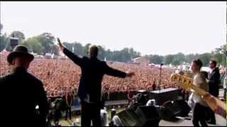 Madness &amp; Olly Murs - It Must Be Love (Live V Festival 2012)