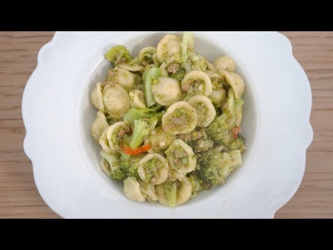 PASTA BROCCOLI E SALSICCIA: la ricetta originale pugliese con le orecchiette fresche