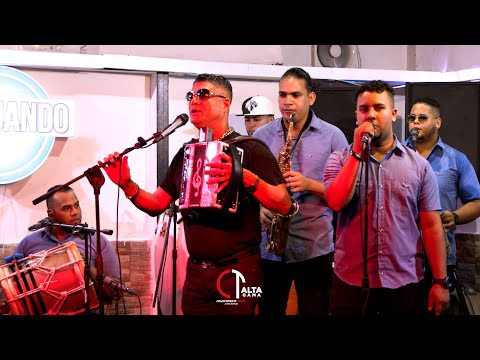 ROBERT VARGAS - EL MOÑOÑON EN VIVO BARAJANDO BAR