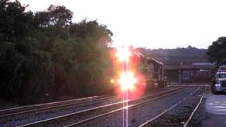 preview picture of video 'CSX C746 Lansdale to South Philadelphia local at Bridgeport, PA'