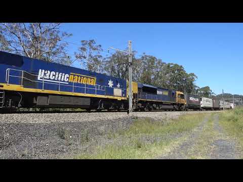 NR105 & TT111 with PN 3SB1 - 27/12/22