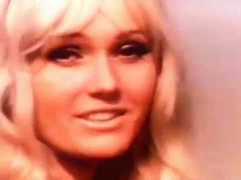 Helena Vondráčková - Jsem bůh i ďábel (satan v hudebním průmyslu)