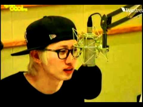 110815 SUKIRA - Webcam Eunhyuk focus & singing