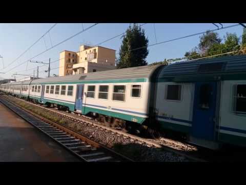 Partenza regionale - E 464.153 + carrozze MD + ...