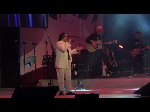 Videoclip de La lista (Live) — Renato Zero