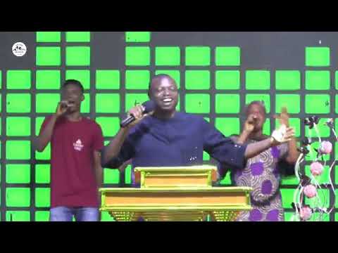 Oba ayo At The Abiye global convention grandfinale