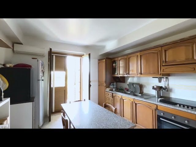 San Gregorio, vendesi 5 vani (134 mq) con garage in Viale Europa