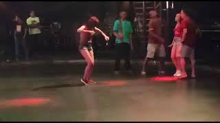 Download lagu Stori wa yg viral di station top 10 tunjungan plaza Surabaya... mp3