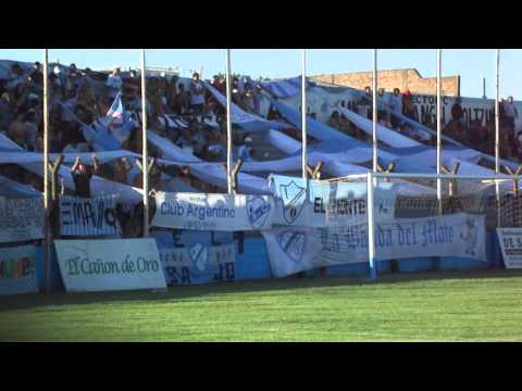 "Argentino 1 - 1 Claypole (Video 2 - 5/2/2012)" Barra: La Banda del Mate • Club: Argentino de Quilmes • País: Argentina