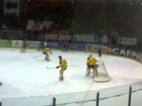 But des Gothiques contre les Dragons de Rouen