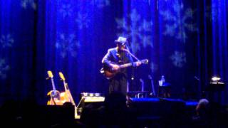 Elvis Costello - Bullets for the New-Born King (Chicago 12-20-10)