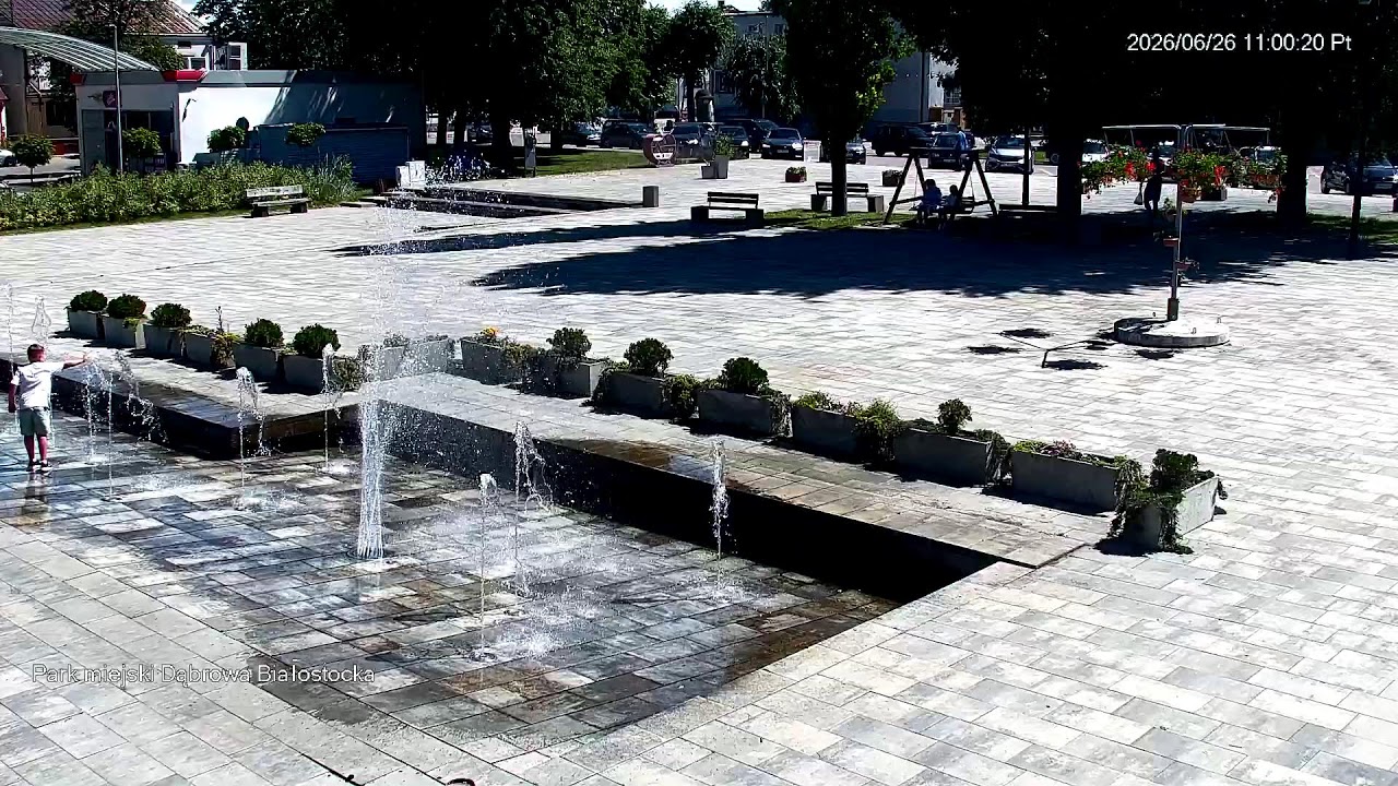 Live webcam view of Parque y fuente de la plaza Kościuszko