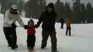 preview picture of video 'Experimenting on the Bunny Hill at Homewood in North Lake Tahoe'