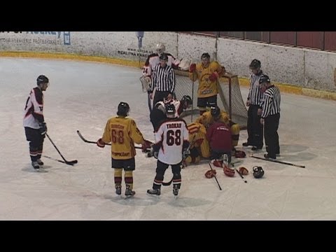 hokej:Topoľčany - Dubnica /11 minúta/ 20.3.2014