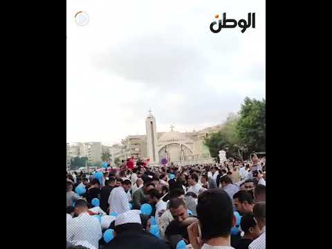 لحظة سقوط البلالين في مسجد أبو بكر الصديق بشيراتون