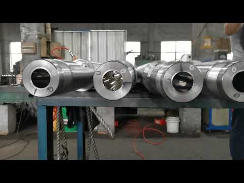 Injection molding machine screw barrel bimetallic barrel