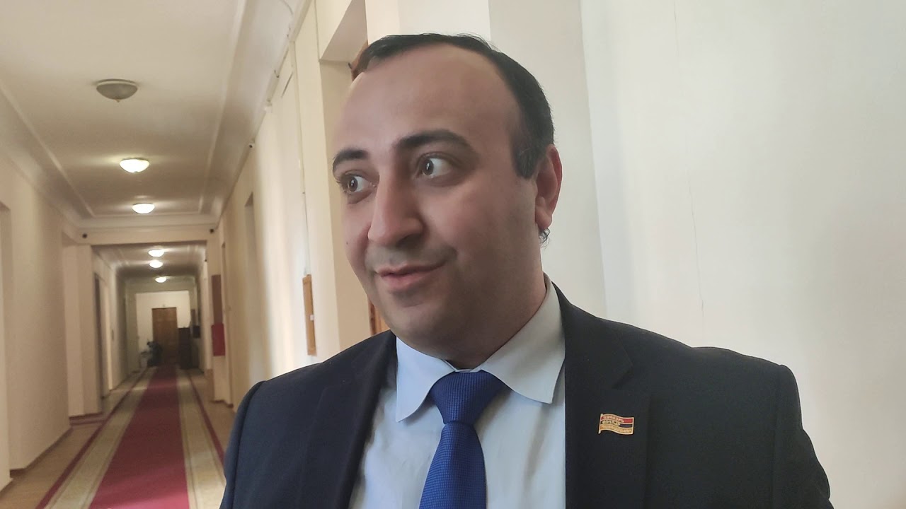 Ավելի շատ նախկին Իմ քայլո՞ւմ կա, թե՞ ԼՀԿ-ում