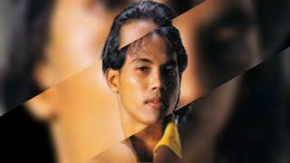 Download lagu Kau Tetap Di Jendela Kenanganku (lirik) mp3