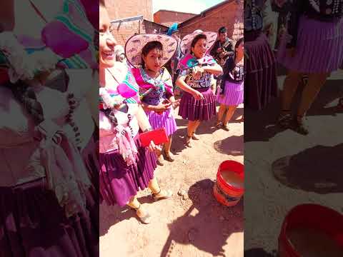 Ritual del tinkuy/concentración de aiyus/Fiesta de la Cruz de Macha Potosí- Bolivia