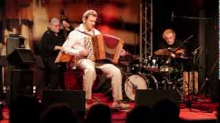 MARC BERTHOUMIEUX - A THOUSAND YEARS (Sting) - LIVE