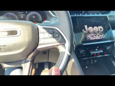 2023 Jeep Grand Cherokee Laredo