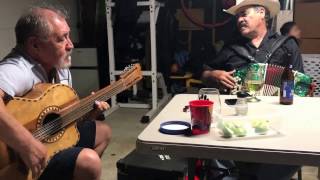 Nomás Las Mujeres Quedan- de Los Cadetes de Linares