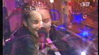 Alicia Keys- Little Drummer Girl